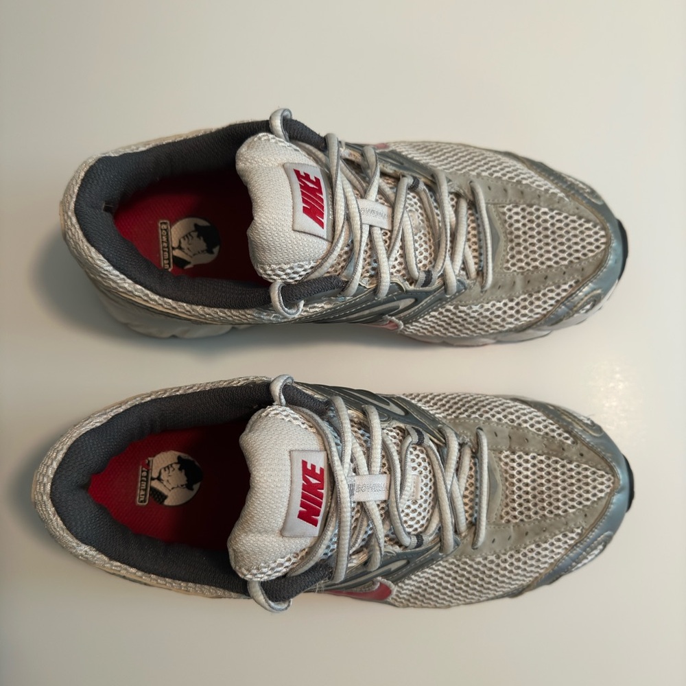 Nike Moto 6 Bowerman Edition